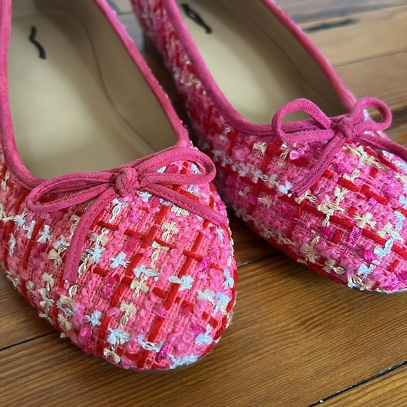 Ann Taylor Adorable Classic Pink Tweed Ballet Flats with a Bow - Size 7 - Picture 6 of 12